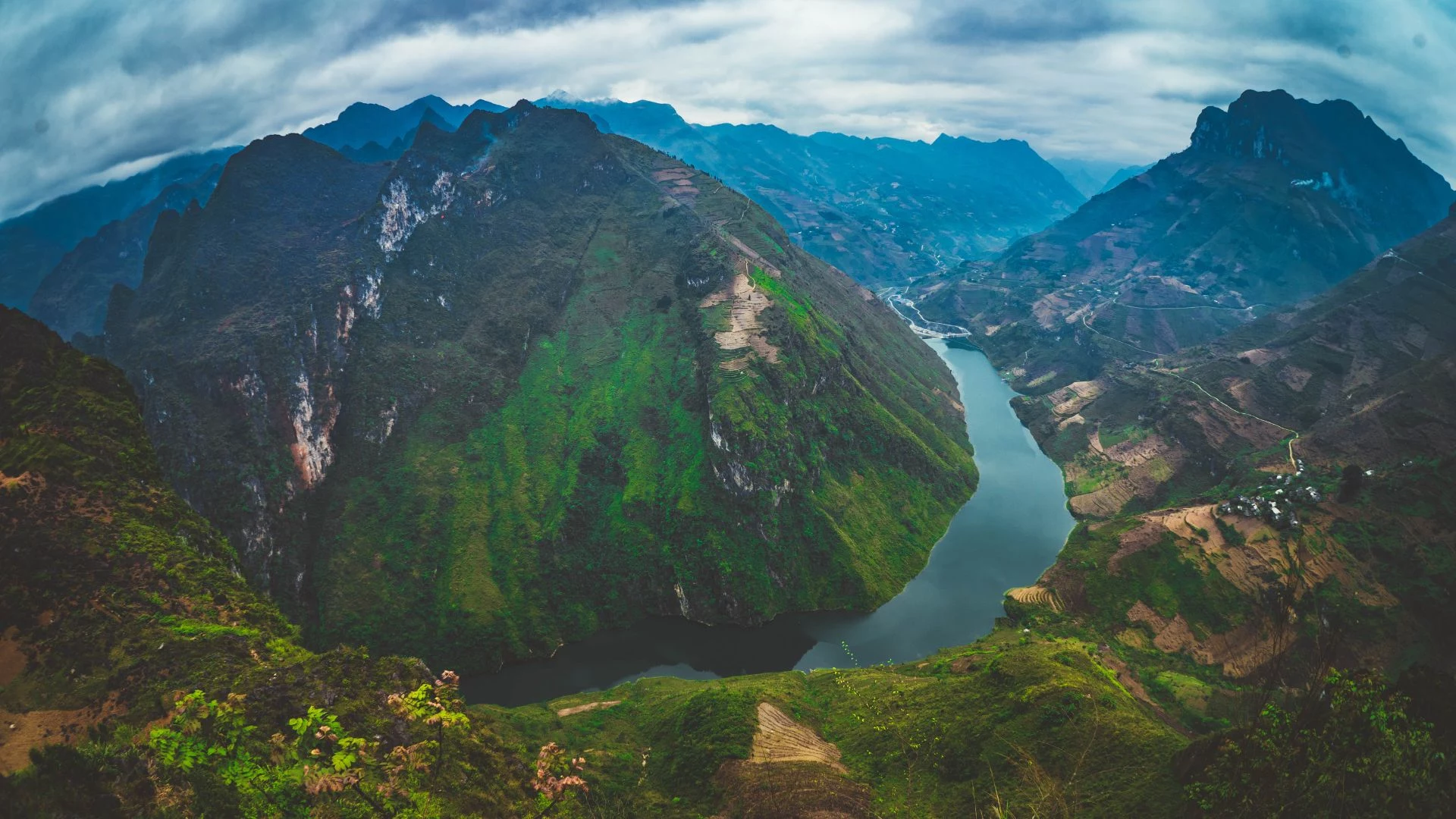 Vietnam Unmapped